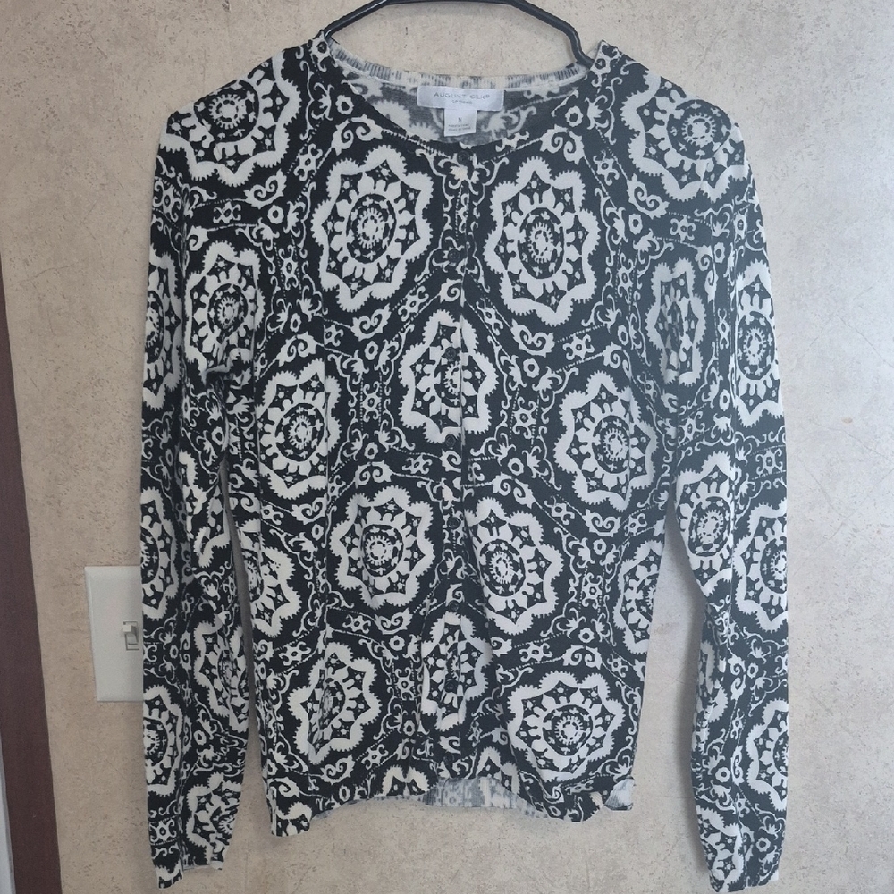 Black and White Patterned Women's Sweater